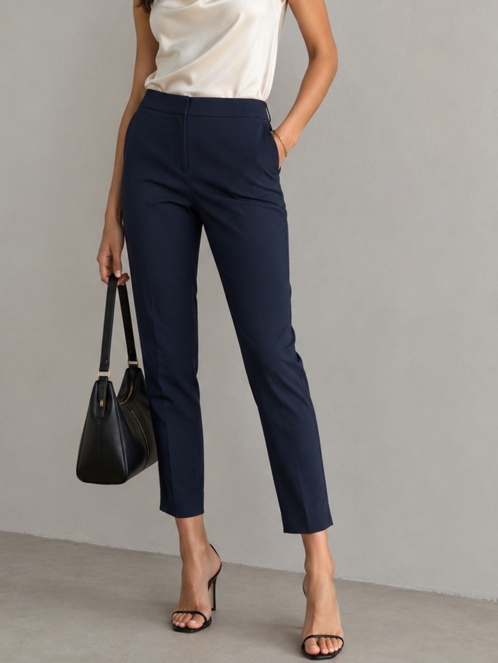 MaxMara Classic Ankle Dress Pants Size 4 Navy Blue Straight Leg Pockets Work